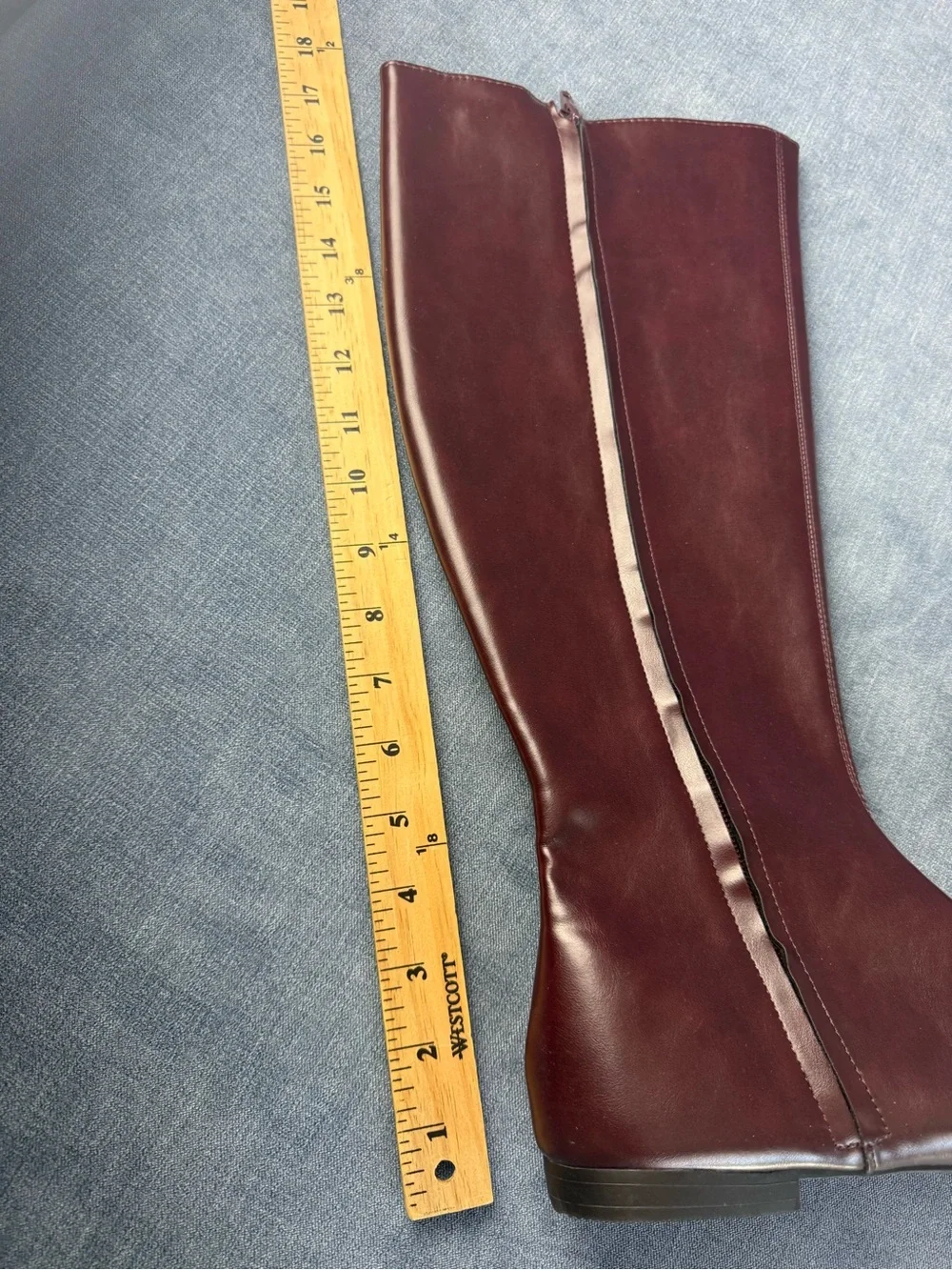 Time and Tru Womens Burgundy Faux Leather Zip Up Flat Rinding Boots SZ 9 New